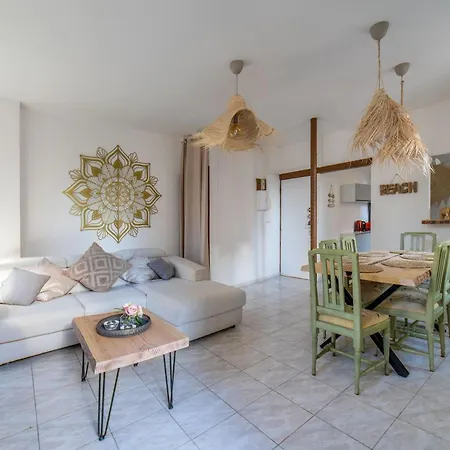 Elegant 2 Bedrooms Flat - 8mn Walk From Trainstation Narbonne