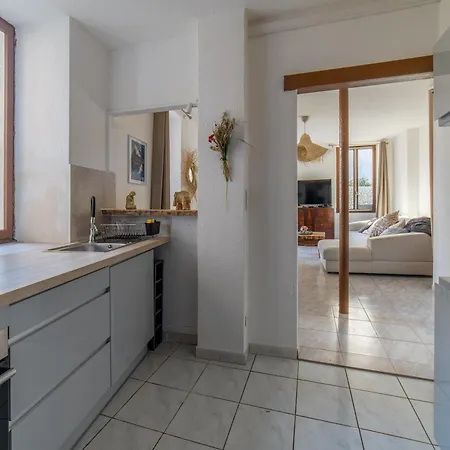 Elegant 2 Bedrooms Flat - 8mn Walk From Trainstation Narbonne